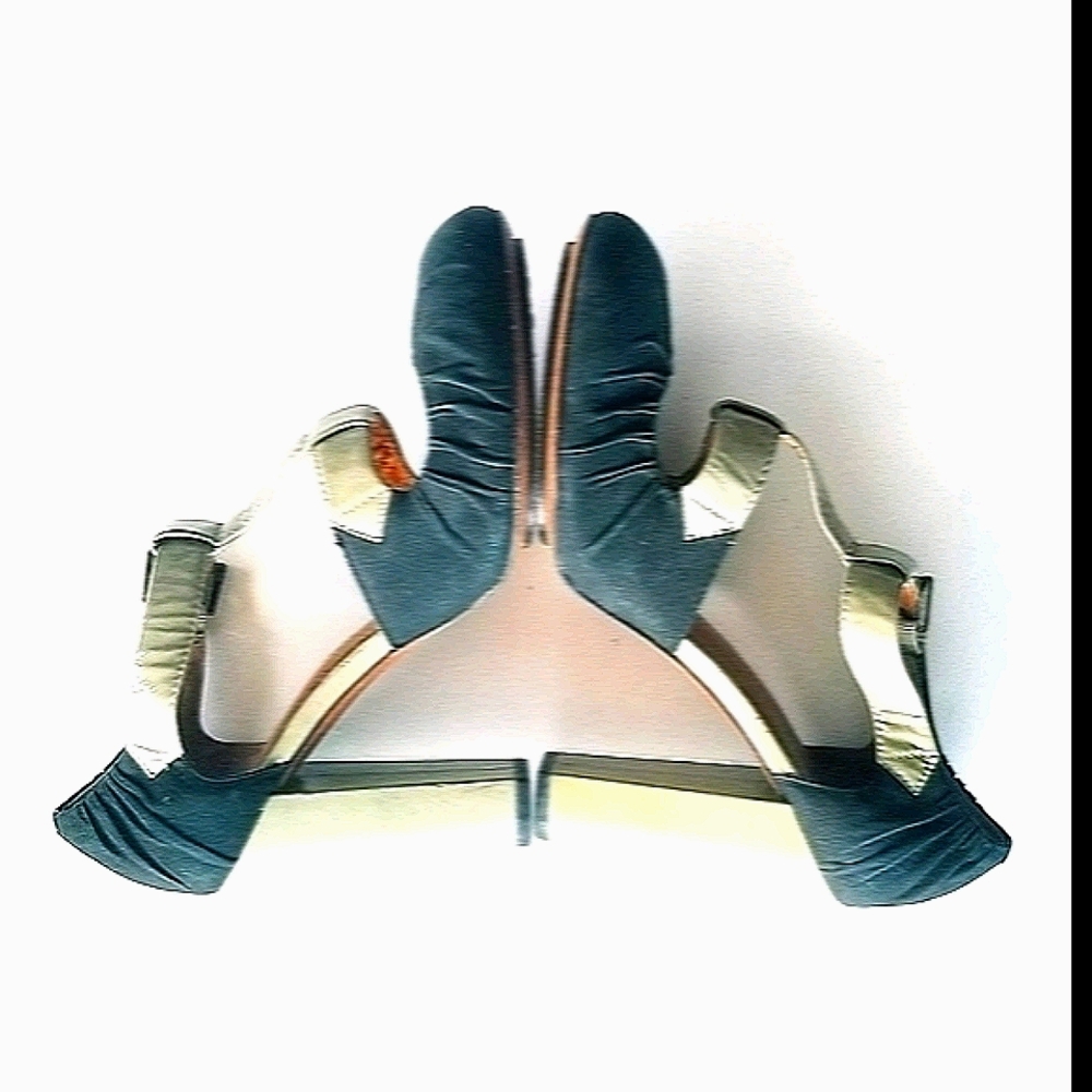 Modern Vintage Leather Mary Jane Heels 2 - Picture 4 of 10